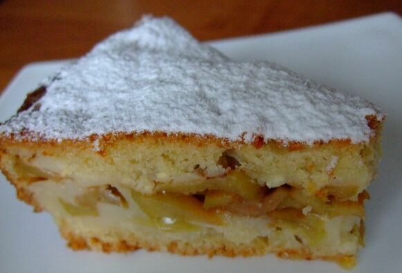 Домашний вкусный пирог  с яблоками из творожного теста
