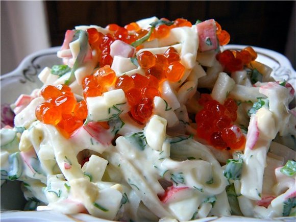 Мартовский» салат из кальмаров с ананасами  рецепт