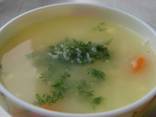 В  состав сырного супа с яйцами  входят такие продукты:
